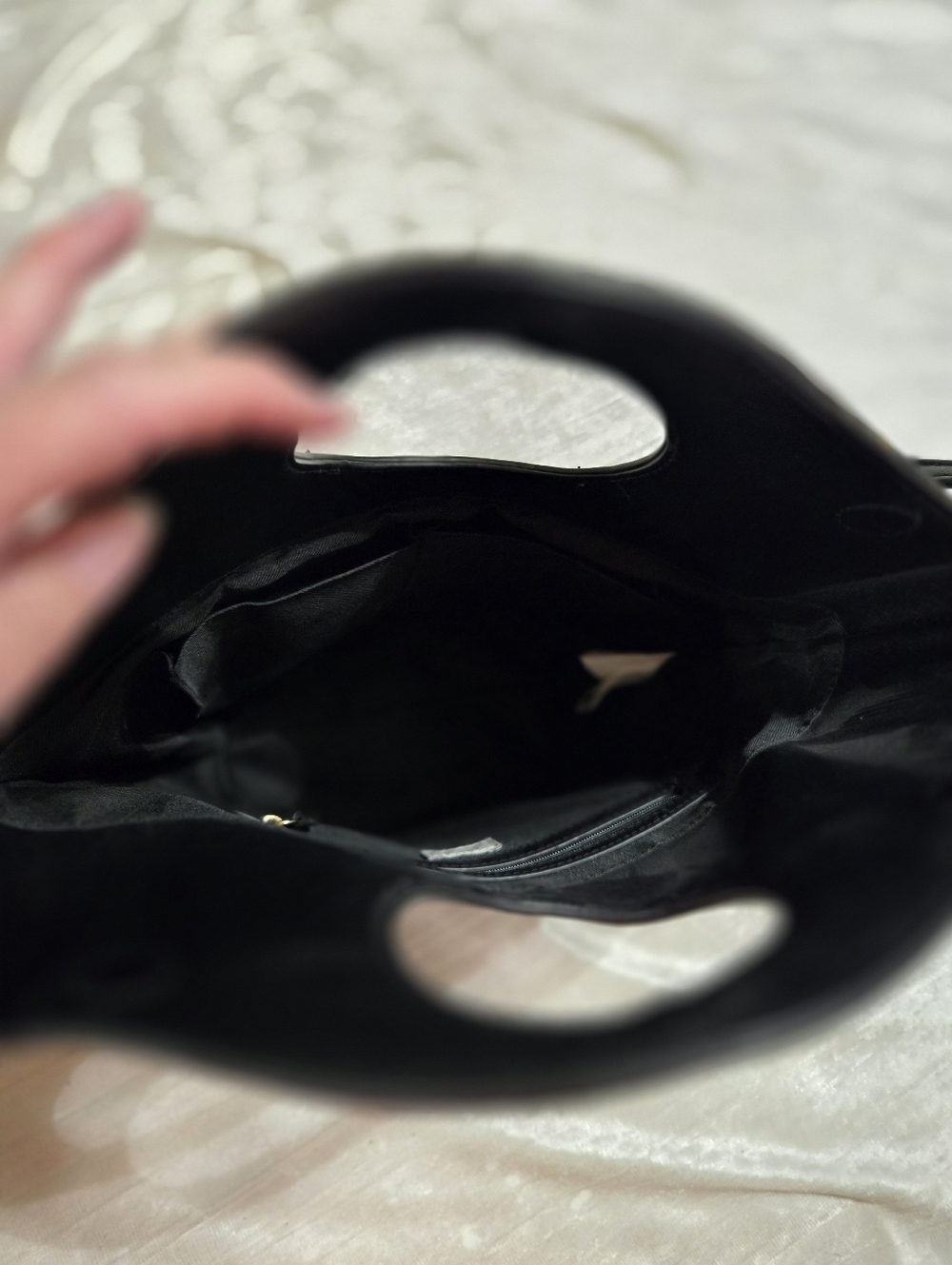 A New Day Tote Bag With Magnetic Closures EUC! - Picture 4 of 6